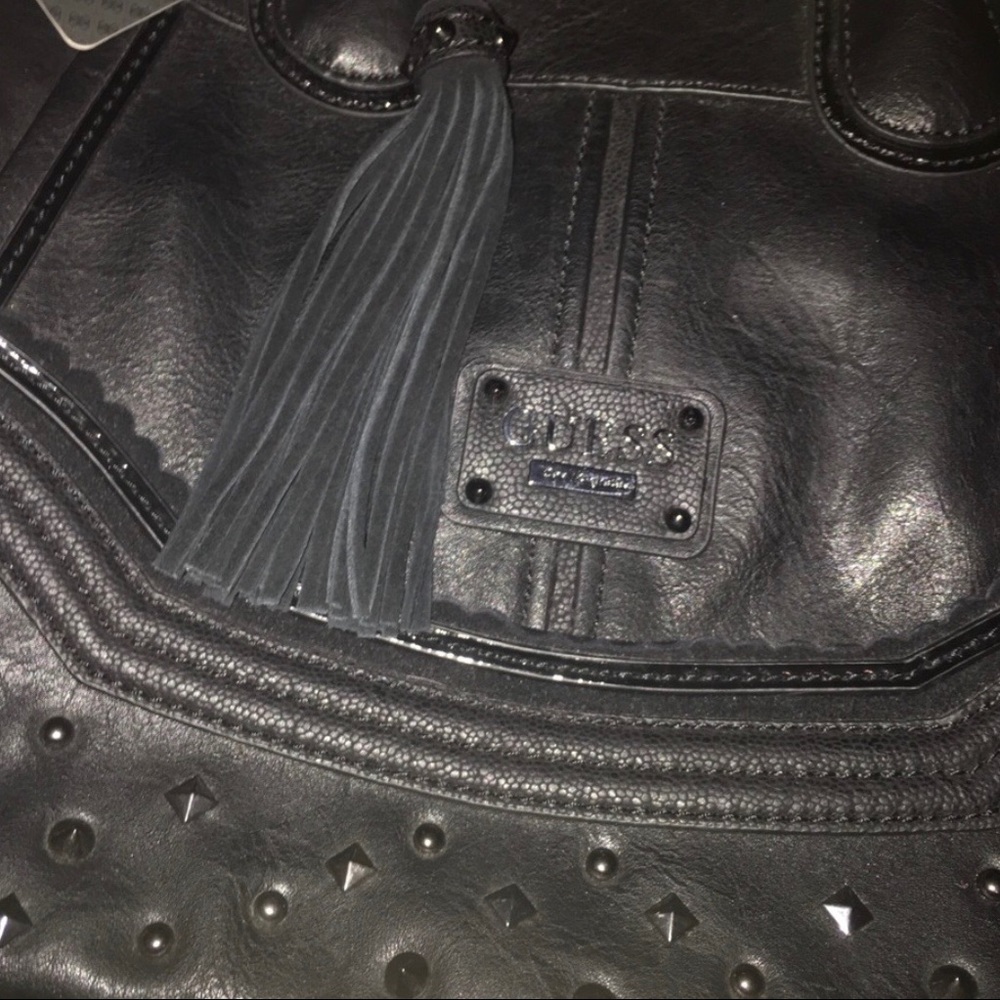 ✨GUESS handbag✨ - Picture 4 of 4